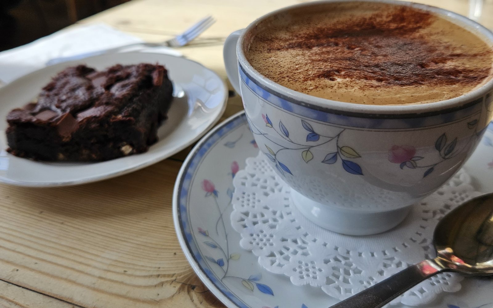Cappuccino with a brownie